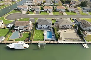 11 Dolphin Ln, West Islip, NY 11795 - Photo 43