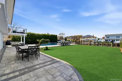 11 Dolphin Lane, West Islip, NY 11795 - Photo 35