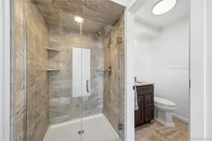 11 Dolphin Ln, West Islip, NY 11795 - Photo 23