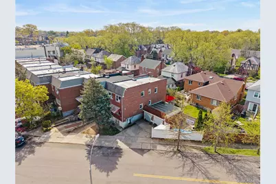2535 Bayside Lane, Flushing, NY 11358 - Photo 25