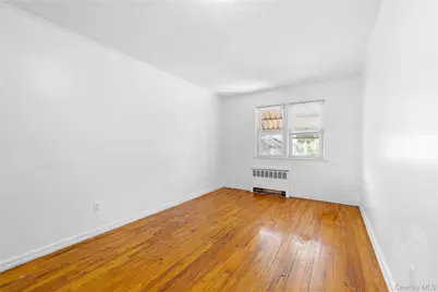 2535 Bayside Lane, Flushing, NY 11358 - Photo 11