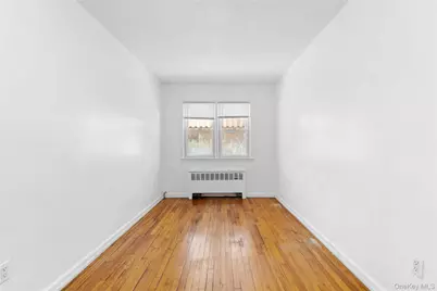 2535 Bayside Lane, Flushing, NY 11358 - Photo 9