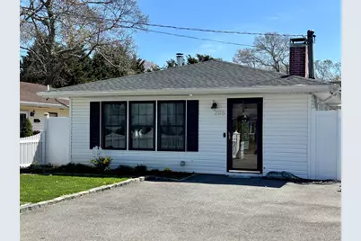 228 Patchogue Avenue, Mastic, NY 11950 - Photo 15