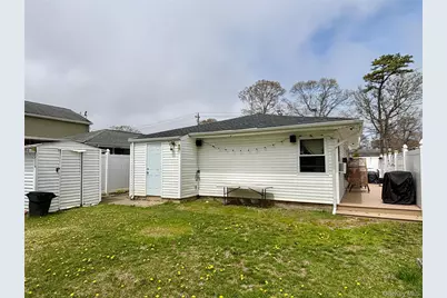 228 Patchogue Avenue, Mastic, NY 11950 - Photo 13
