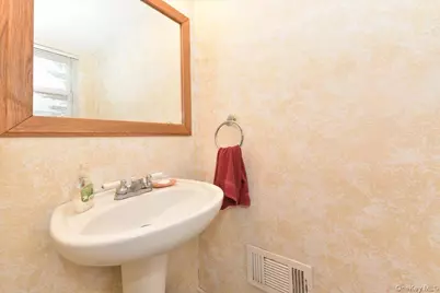 10 Orange Drive, Jericho, NY 11753 - Photo 21
