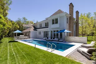 152 Plymouth Ct, Manhasset, NY 11030 - Photo 33