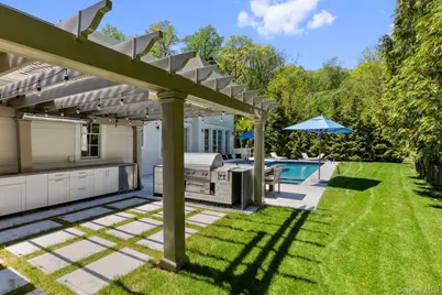 152 Plymouth Court, Manhasset, NY 11030 - Photo 29