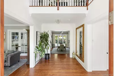 152 Plymouth Court, Manhasset, NY 11030 - Photo 13
