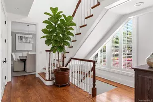 152 Plymouth Ct, Manhasset, NY 11030 - Photo 15