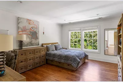 152 Plymouth Court, Manhasset, NY 11030 - Photo 19