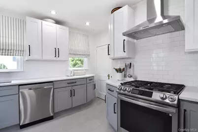 196 N Kensico Avenue, White Plains, NY 10604 - Photo 11