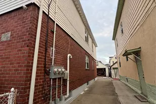 171-28 103rd Rd, Jamaica, NY 11433 - Photo 11