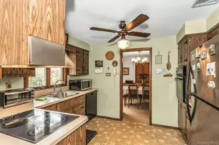 16 Buckingham Dr, Dix Hills, NY 11746 - Photo 11