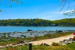 13 Wansor Ave, Bayville, NY 11709 - Photo 7