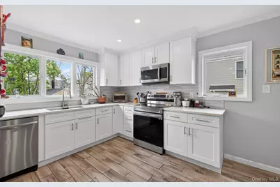 13 Wansor Avenue, Bayville, NY 11709 - Photo 27