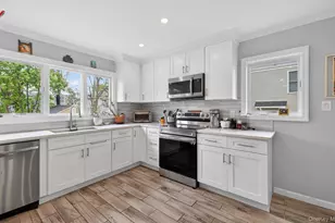 13 Wansor Ave, Bayville, NY 11709 - Photo 27