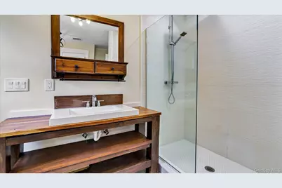 7 Halsey Avenue, East Quogue, NY 11942 - Photo 29
