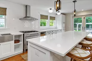 7 Halsey Ave, East Quogue, NY 11942 - Photo 23
