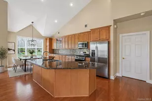 11 Ovation Pl, Eastport, NY 11941 - Photo 5