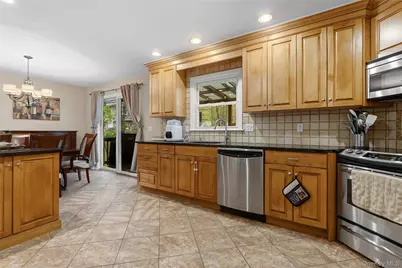 3 Valerie Lane, Mahopac, NY 10541 - Photo 9