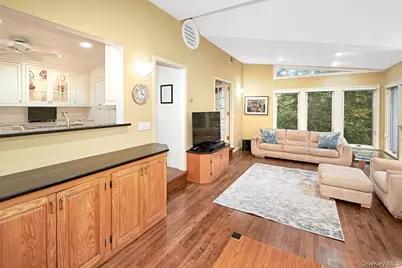 121 Washburn Road, Briarcliff Manor, NY 10510 - Photo 19