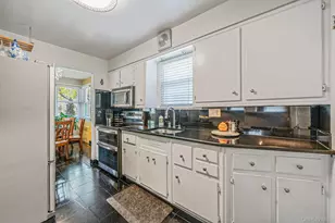 260-16 80th Ave, Glen Oaks, NY 11004 - Photo 7