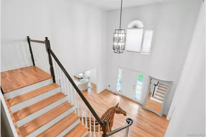 23 Round Hill Road, Scarsdale, NY 10583 - Photo 13