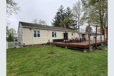 243 Jackson Ave, Syosset, NY 11791 - Photo 27