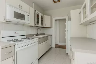 3 Jarvis Court, Huntington, NY 11743 - Photo 11