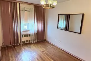 147-25 Brookville Blvd, Rosedale, NY 11422 - Photo 11