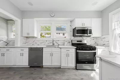 1679 Oak Street, Baldwin, NY 11510 - Photo 3