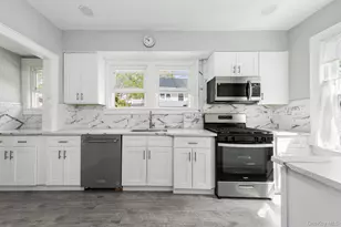 1679 Oak St, Baldwin, NY 11510 - Photo 3