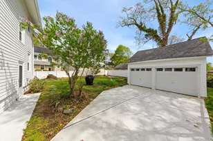 1679 Oak St, Baldwin, NY 11510 - Photo 15
