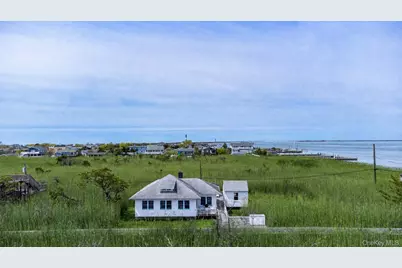 106 West Walk, Bay Shore, NY 11706 - Photo 3