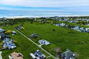 106 W Walk, Bay Shore, NY 11706 - Photo 5