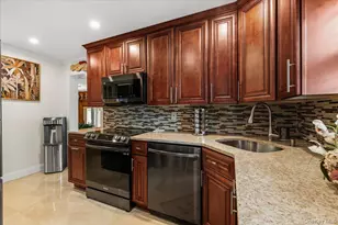 2915 Tulip Ave, Baldwin, NY 11510 - Photo 9