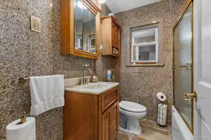 2915 Tulip Ave, Baldwin, NY 11510 - Photo 7