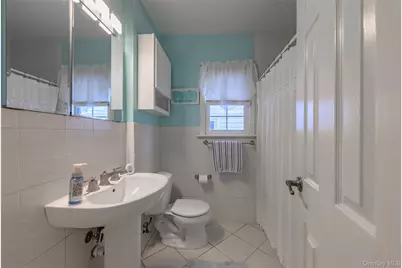 238 James Street, Franklin Square, NY 11010 - Photo 7