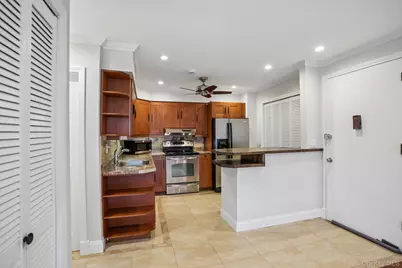 119 Sierra Vista Lane #119, Valley Cottage, NY 10989 - Photo 19