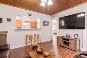 228 W Riviera Dr, Lindenhurst, NY 11757 - Photo 5