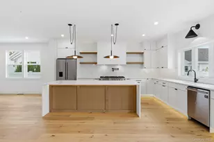 3690 Lufberry Ave, Wantagh, NY 11793 - Photo 17