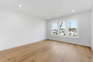 3690 Lufberry Ave, Wantagh, NY 11793 - Photo 33
