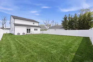 3690 Lufberry Ave, Wantagh, NY 11793 - Photo 3