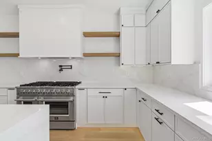 3690 Lufberry Ave, Wantagh, NY 11793 - Photo 15