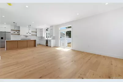3690 Lufberry Avenue, Wantagh, NY 11793 - Photo 21