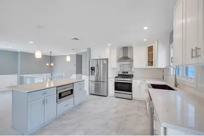 10 Evelyn Drive, Bethpage, NY 11714 - Photo 9