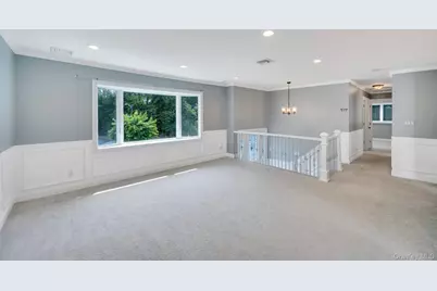 10 Evelyn Drive, Bethpage, NY 11714 - Photo 3