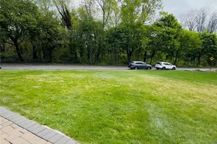 10 Evelyn Dr, Bethpage, NY 11714 - Photo 31