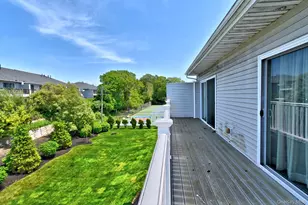 44 Fox Hill Dr, Calverton, NY 11933 - Photo 31