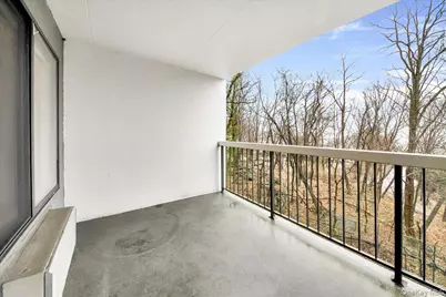 500 High Point Drive #412, Hartsdale, NY 10530 - Photo 21